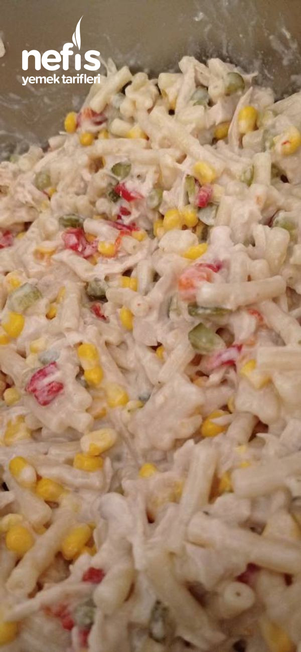 Tavuklu Makarna Salatası