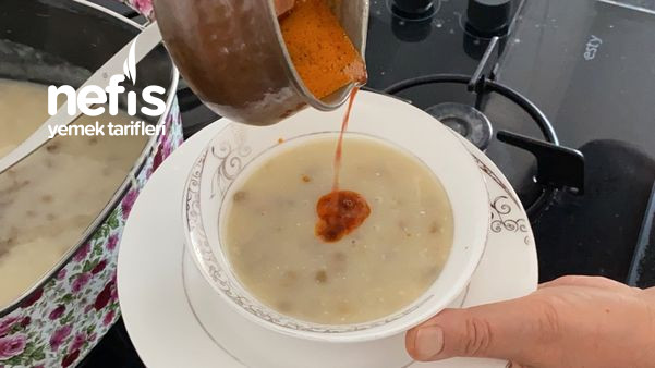 Mercimekli Yoğurtlu Tarhana Çorbası (Videolu)