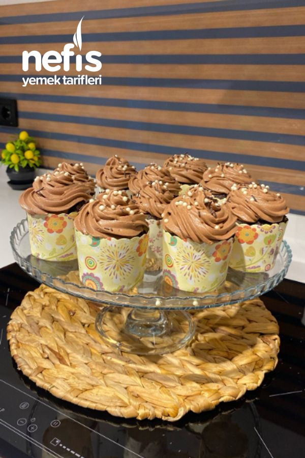 Damla Çikolatalı Cupcake