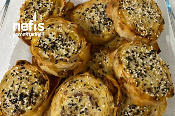 Enfes Patates Kıymalı Rulo Börek