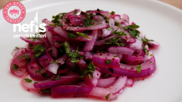 Lokanta Usulü Soğan Salatası Tarifi | Et Kebap Yanına Muhteşem Salata Tarifi (Videolu)