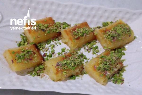irmik-soslu-rulo-baklava.jpg