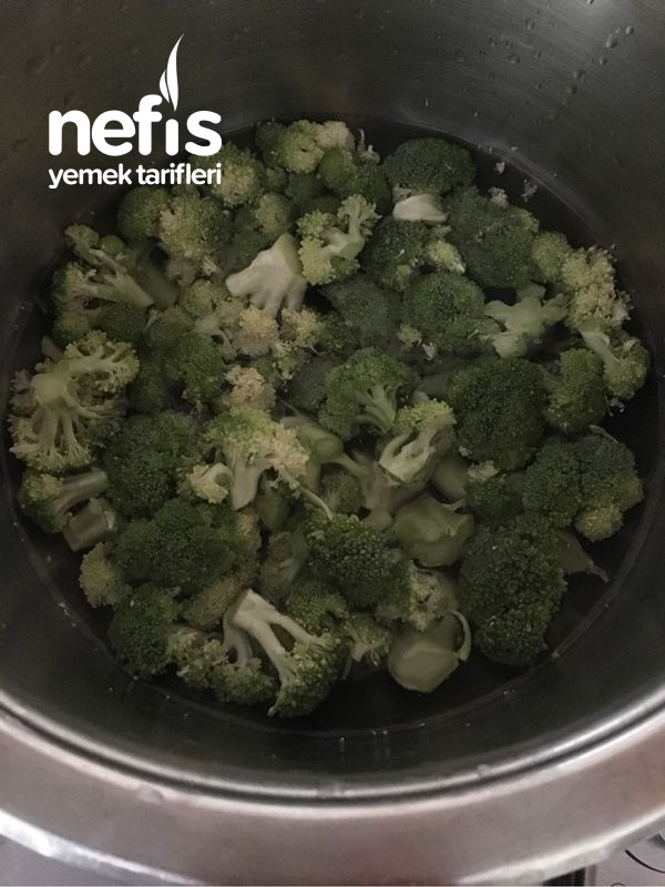 Pratik Kemik Sulu Ve Yoğurtlu Brokoli Çorbası (Tahılsız Ve Glutensiz)