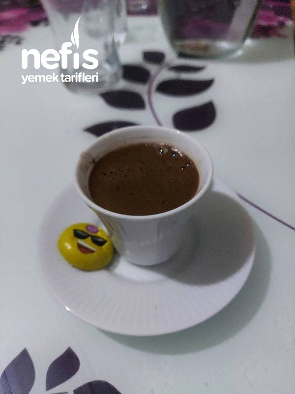 Türk Kahvesi Orta Şekerli Köpüklü