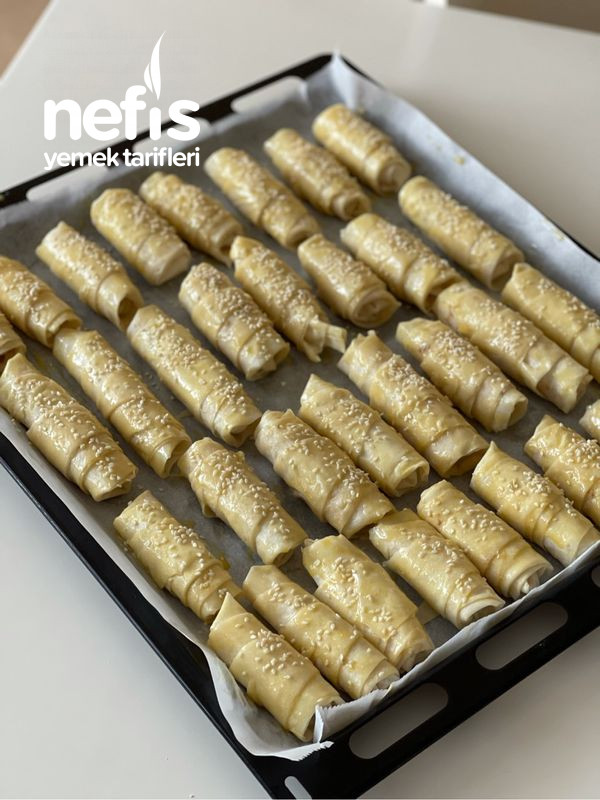 Sirkeli Unlu Çıtır Börek Nefis Yemek Tarifleri 9627218