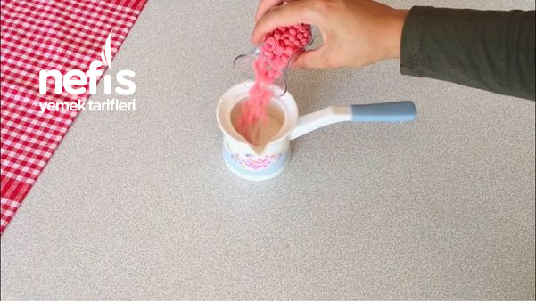10 Dakikada Dondurma Tadında Meyveli Parfe Tarifi (Videolu)
