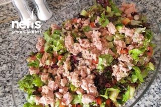 Ton Balıklı Kıvırcık Salata Tarifi