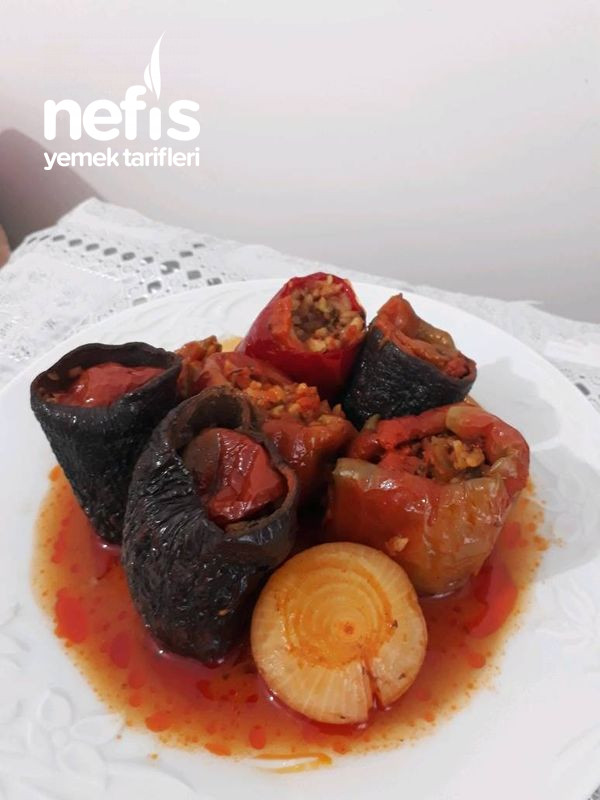 Γεμιστές αποξηραμένες πιπεριές μελιτζάνας με ελαιόλαδο (Χαλέπι)