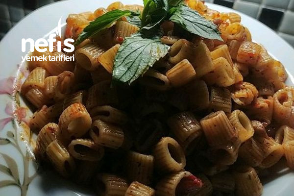 tavuk-soslu-makarna.jpg