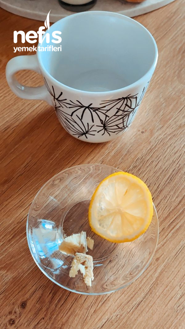 Taze Zencefil Ve Limonlu Şifa Çayı (Diyet İçinde Uygun)
