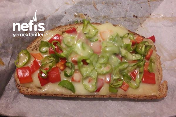 Diyet Yapanlar İçin Enfes Fırında Pizza Tarifi