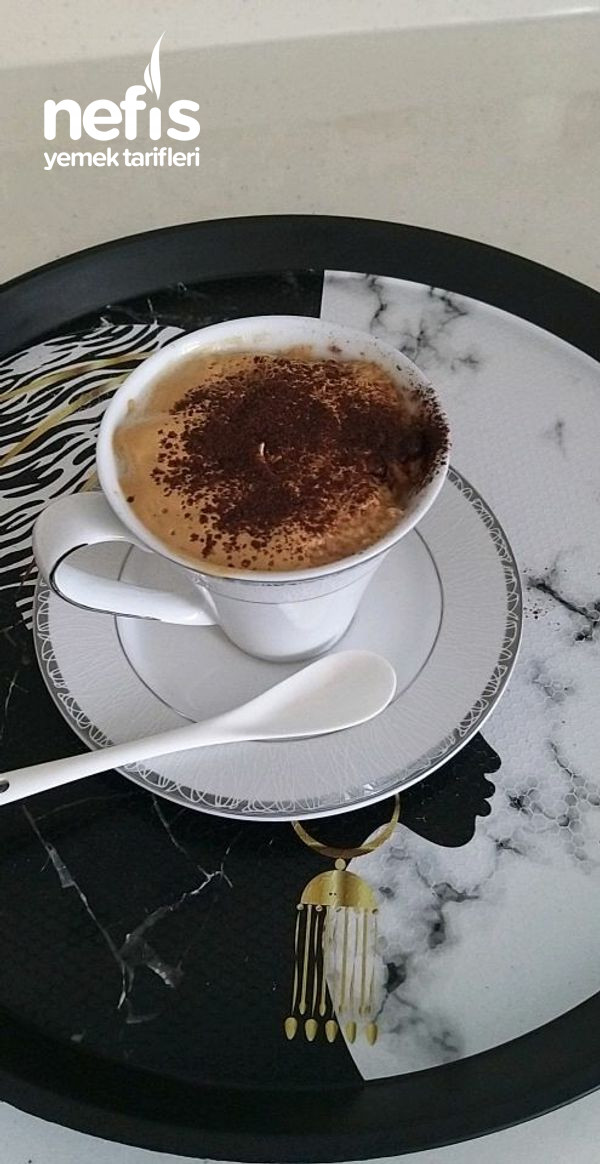 Cafelerdekini Aratmayan Ev Yapımı Latte (İdda Ediyorum Böylesini İçmediniz)