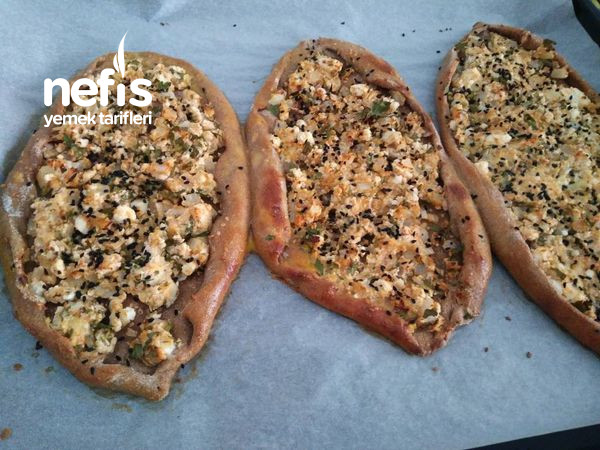 Soğanlı Tam Buğday Unlu Pide