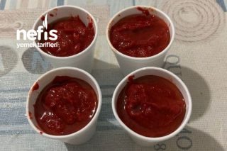 Pratik Salça Yapımı (Tomato And Pepper Paste Recipe) Tarifi