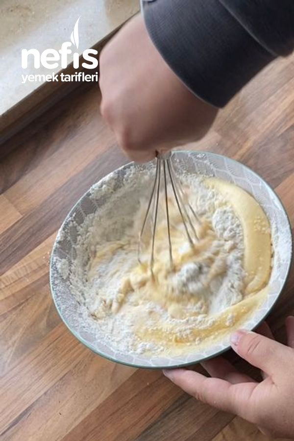 Ballı Bademli Alman Pastası (Çok Pratik Ve Çok Lezzetli)