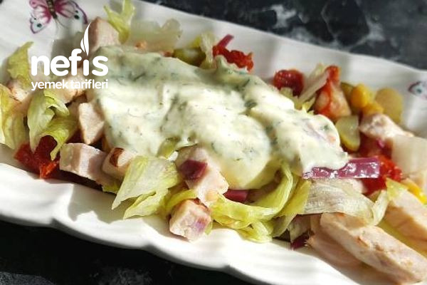 Turşu Zengini Rengarenk Tavuk Salatası