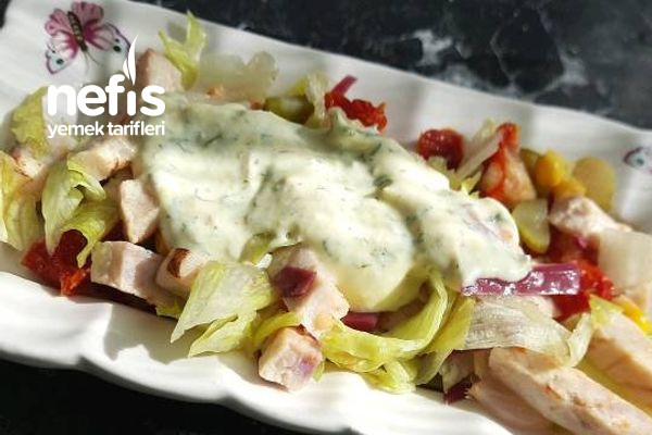 Turşu Zengini Rengarenk Tavuk Salatası