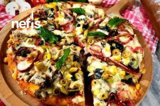 Bol Malzemeli Ev Yapımı Pizza Tarifi