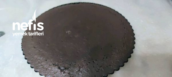 Çikolata Soslu Tart Kalıbında Kek
