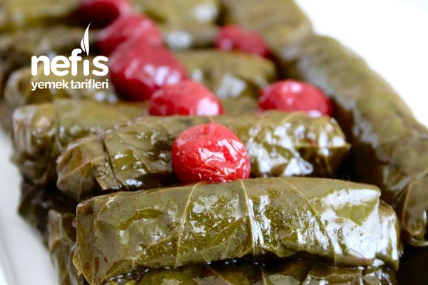 Osmanlı Mutfağından Vişneli Yaprak Sarması Mükemmel Bir Lezzet