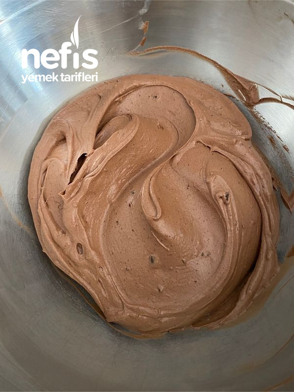 Tüm Pastalara Yakışacak Pratik Çikolatalı Krema-9801721-111002