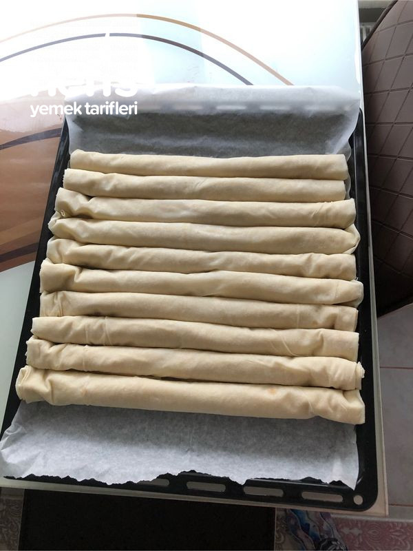 Ekşimikli Börek