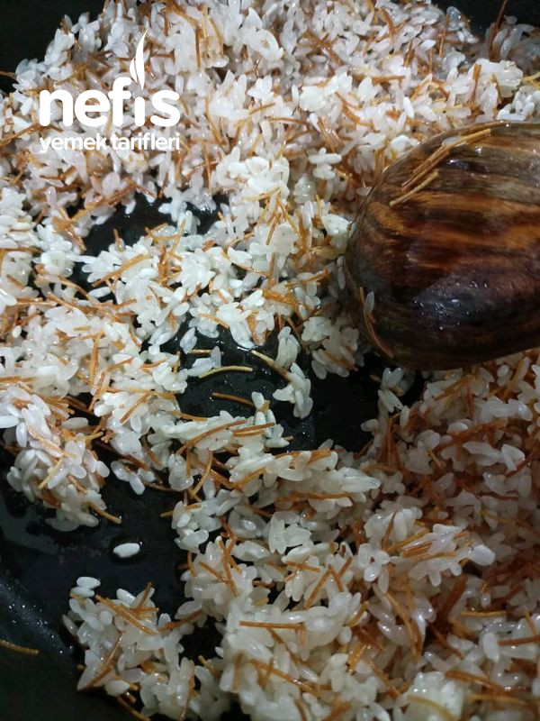 Tadına Aşina Olacağınız Mısırlı Pirinç Pilavı