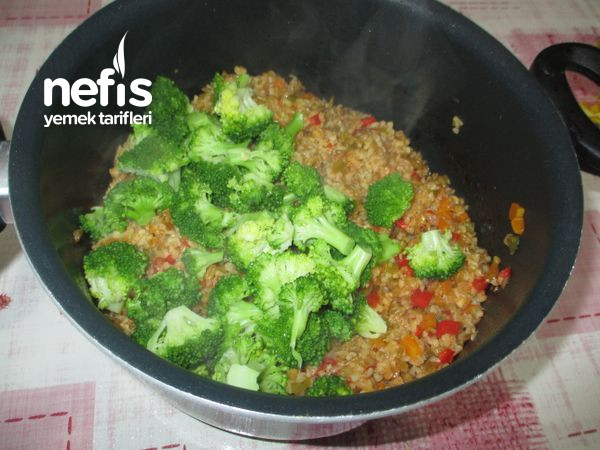 Brokolili Sebzeli Firik Bulgur Pilavı