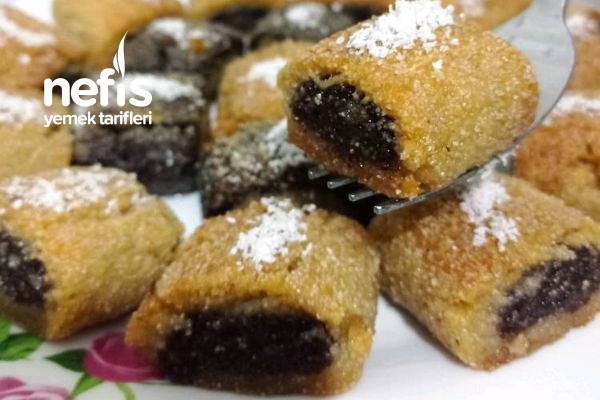 iki-renkli-lokmalik-irmik-tatlisi.jpg