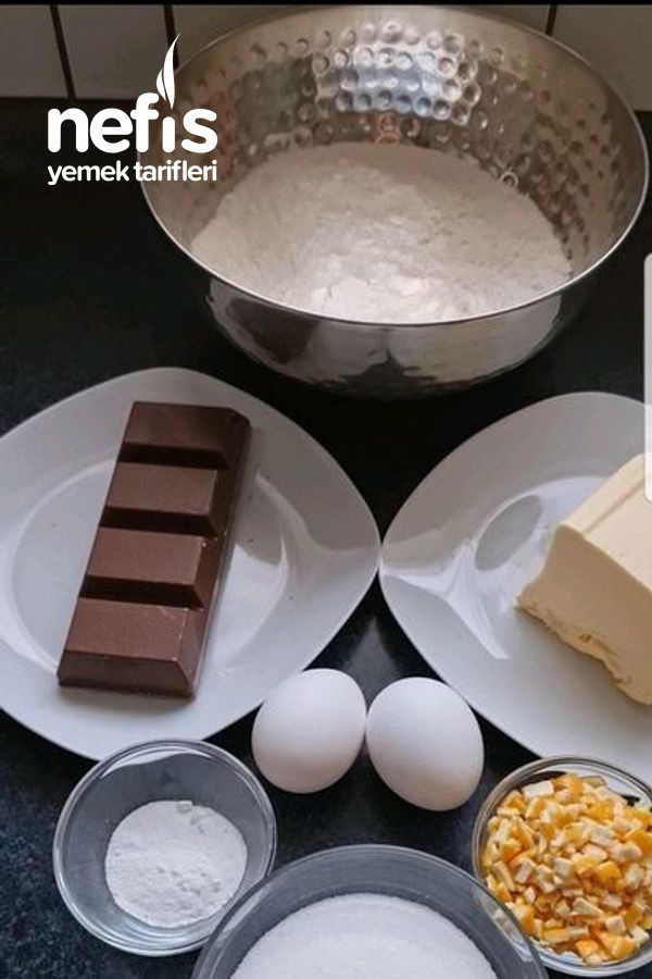 Ustasından Çikolata Soslu Kuru Pasta Tarifi (Videolu)