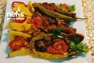 Lokum Gibi Tavada Pirzola Eşliğinde Fırında Baharatlı Patates Tarifi