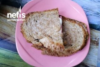 Kaşarlı Salamlı Tost (Tam Buğday Ekmekli) Tarifi