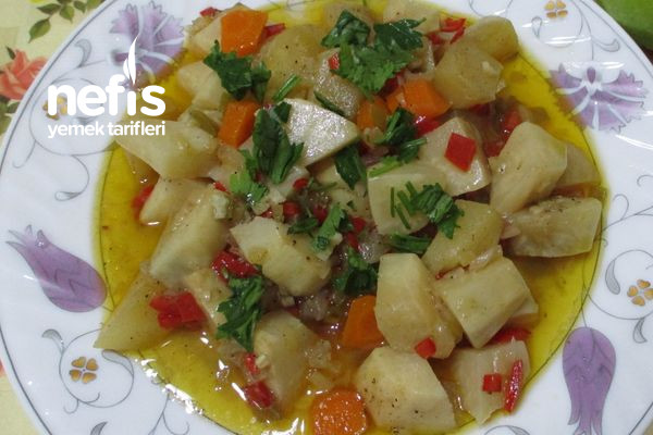 zeytinyagli-yesil-elmali-kereviz-yemegi.jpg