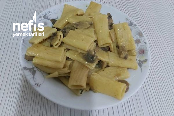 mantarli-kremali-makarna.jpg