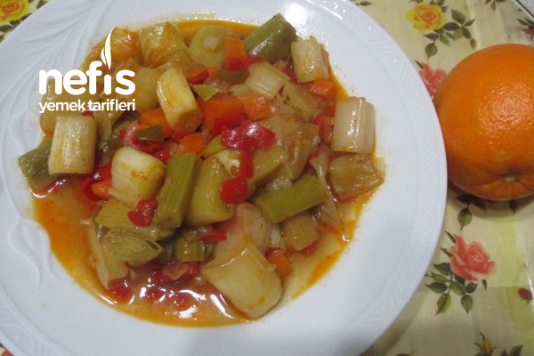 zeytinyagli-portakalli-pirasa-yemegi.jpg