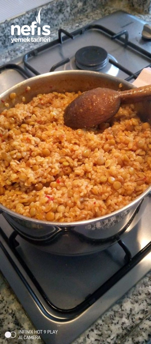 Müceddere (Mercimekli Bulgur Pilavı)