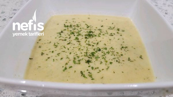 Çedar Peynirli Brokoli Çorbası (Videolu)