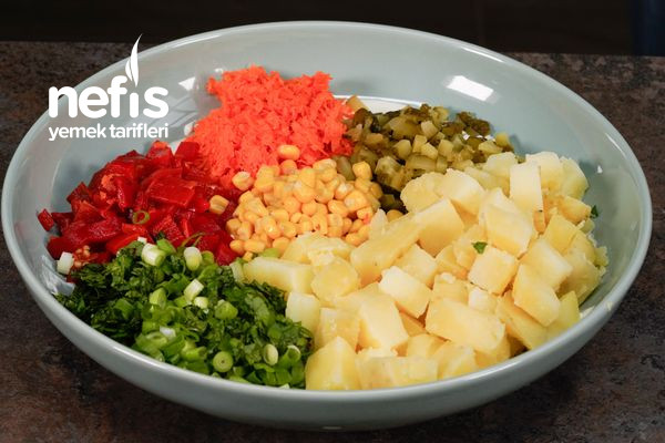 Köz Biberli Yoğurtlu Patates Salatası Tarifi-1650876-101239