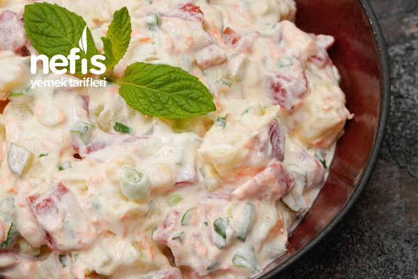 Köz Biberli Yoğurtlu Patates Salatası Tarifi-1650876-101250
