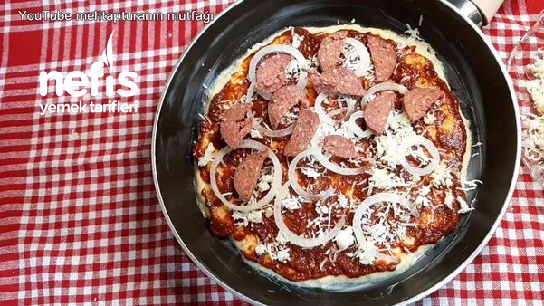 Tavada 12 Dakikada Karışık Pizza Tarifi Videolu
