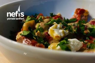 İster Kahvaltıda İster Davet Sofralarında Yer Alacak Tahinli Köz Biber Salatası Tarifi