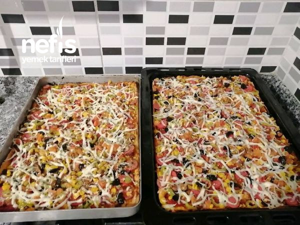 Pizza Tarifi (Bu Pizzalar Hazır Pizzalara Taş Çıkarır)
