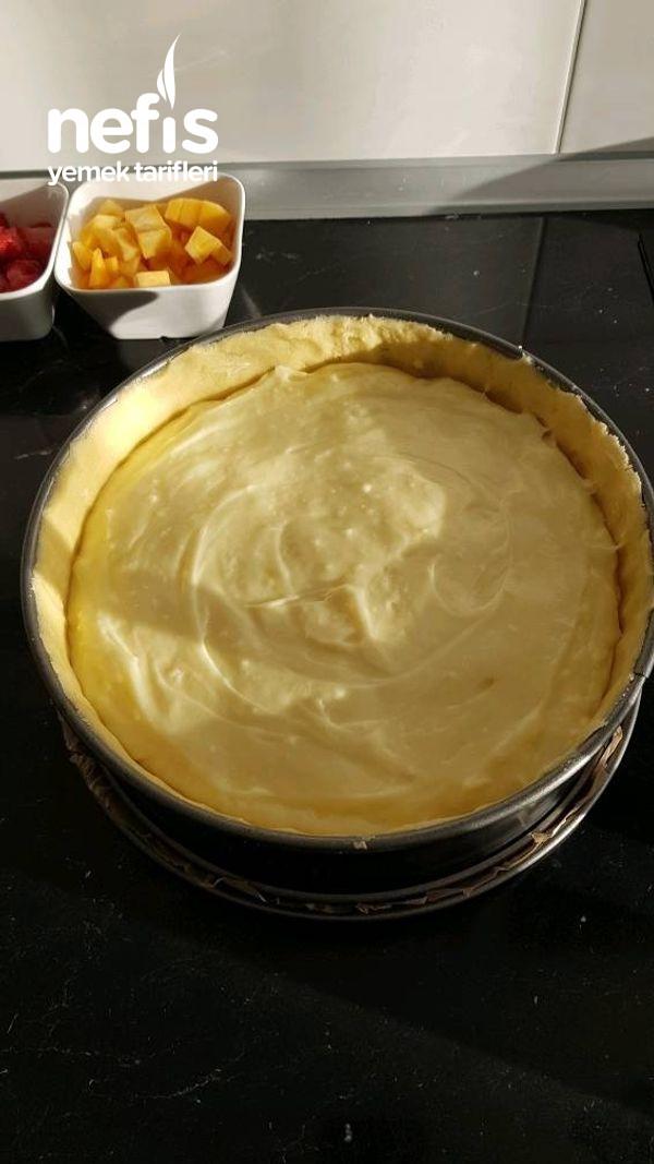 Muhallebili Kırıntılı Pasta (Streusel Kuchen)