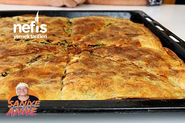 yesil-soganli-peynirli-el-acmasi-borek-videolu.jpg