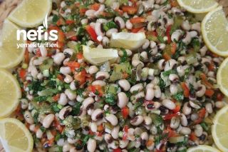 Besleyici Ve Lezzetli Börülce Salatası (Yemelere Doyamayacağınız Lezzet) Tarifi