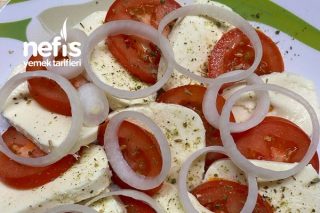 Domates ve Mozzarella Salatası Tarifi
