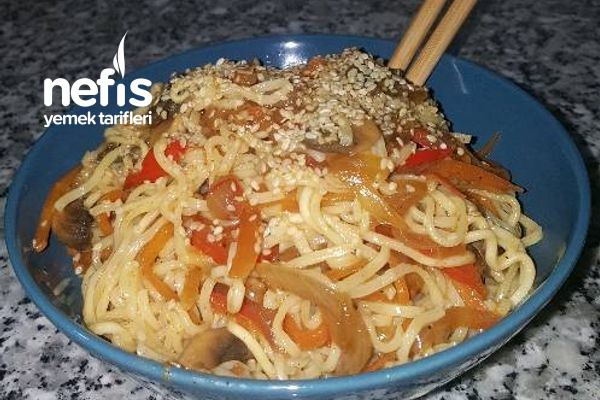 sebzeli-noodle.jpg