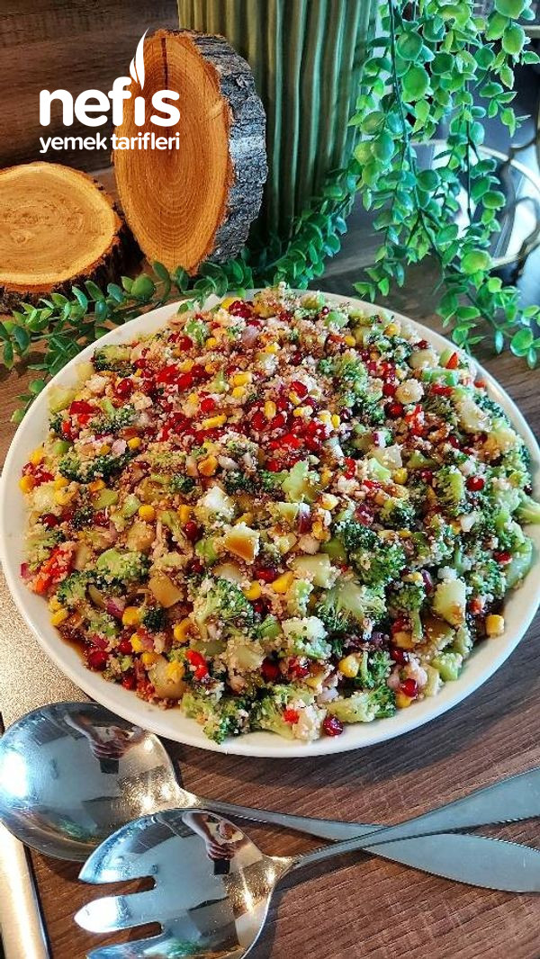 Bulgurlu Narlı Brokoli Salatası