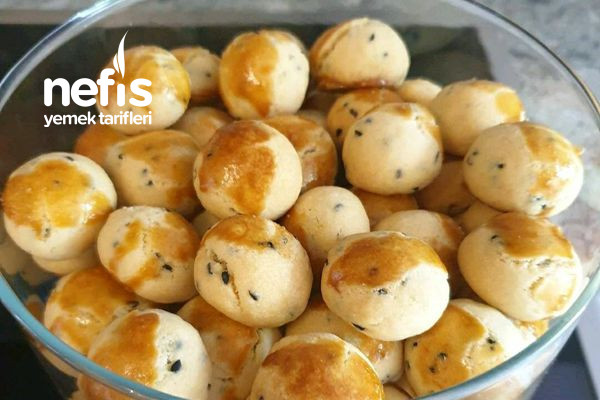 corek-otlu-tuzlu-minik-kurabiyeler.jpg