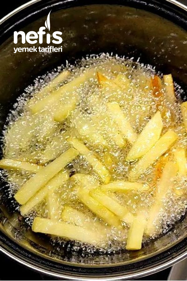 Αποξηραμένη πιπεριά, μελιτζάνα και τηγανιτές πατάτες (γιαούρτι)